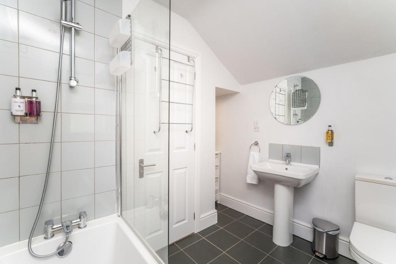 3 The Townhouse Villa Keswick  Bagian luar foto